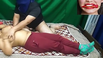 露骨なセックスシーンが満載のリアルなインドのマッサージ店ビデオ!