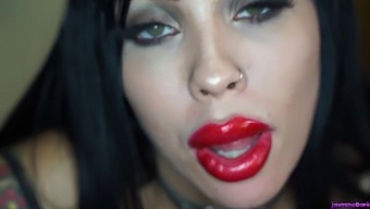 High-End Escort Gets No Protection During High-Definition Sex Act